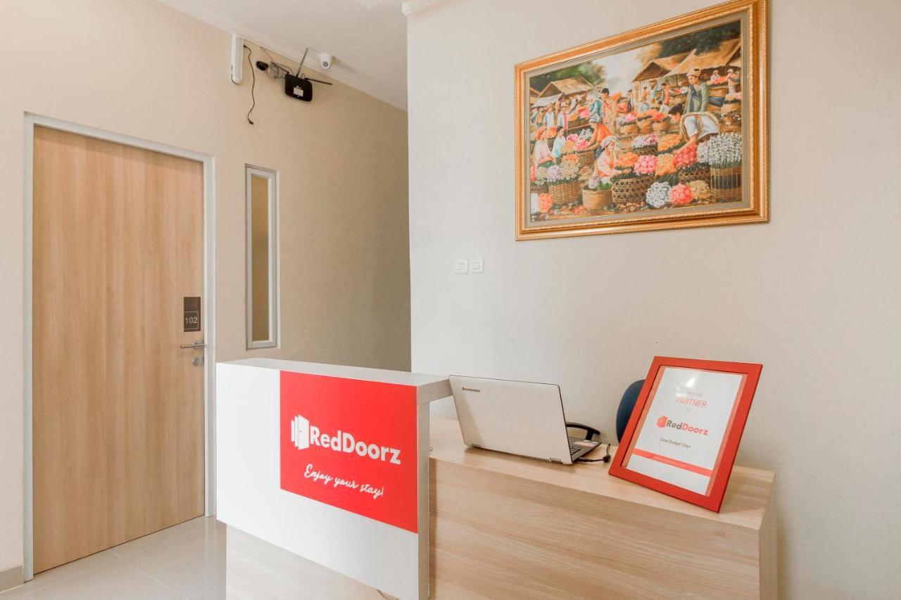 Reddoorz Near Soekarno Hatta Airport Tangerang Ngoại thất bức ảnh
