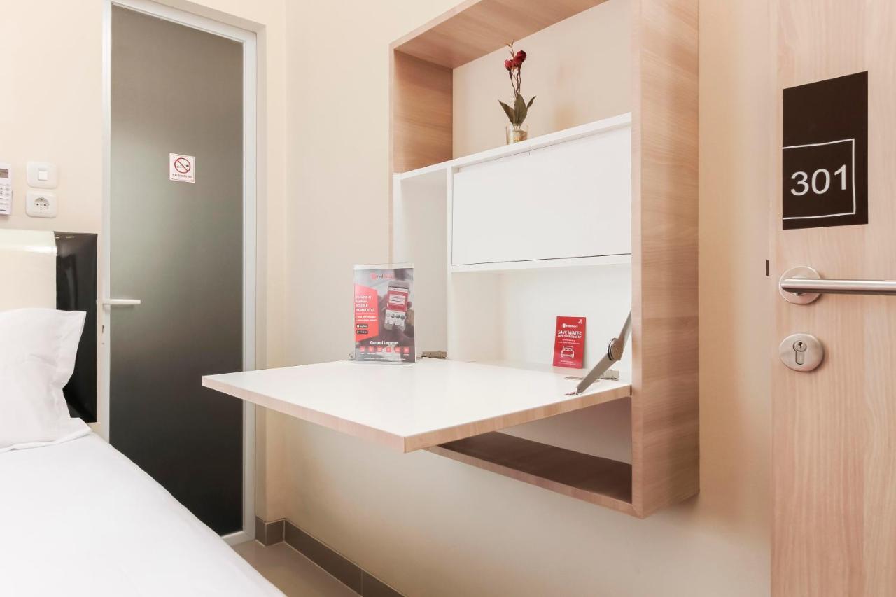 Reddoorz Near Soekarno Hatta Airport Tangerang Ngoại thất bức ảnh