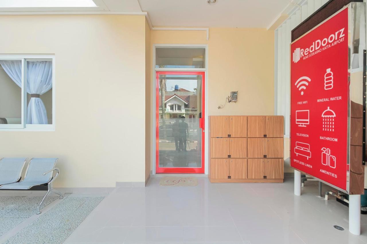 Reddoorz Near Soekarno Hatta Airport Tangerang Ngoại thất bức ảnh