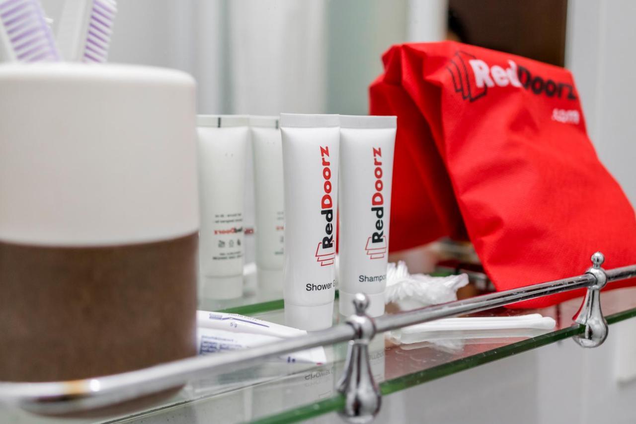 Reddoorz Near Soekarno Hatta Airport Tangerang Ngoại thất bức ảnh