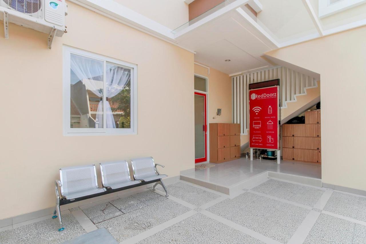 Reddoorz Near Soekarno Hatta Airport Tangerang Ngoại thất bức ảnh